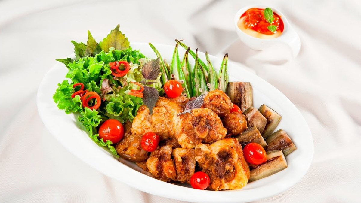 2 cách làm đuôi heo nướng chao và nướng sa tế giòn ngon hấp dẫn