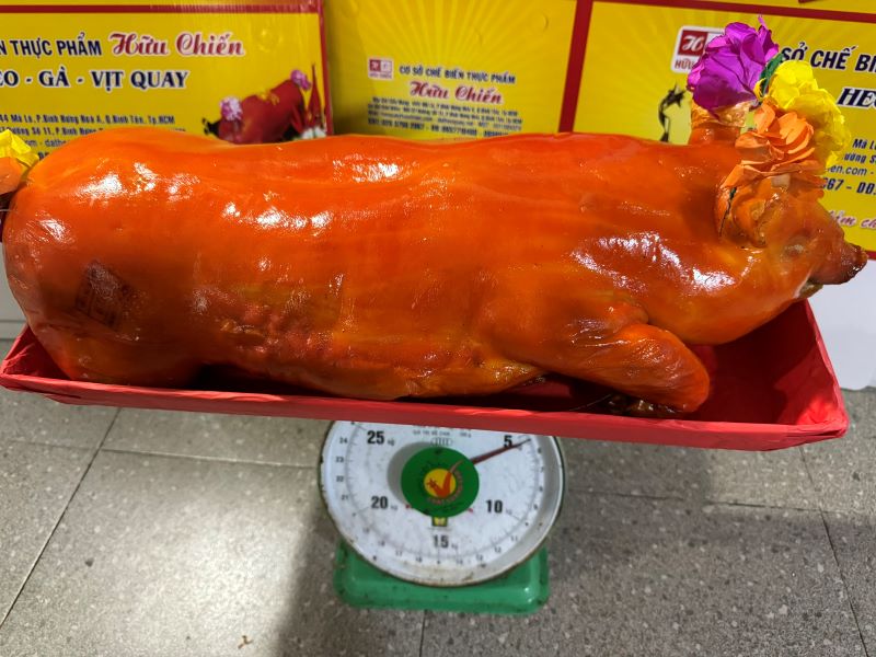 Heo sữa quay Sài Gòn có gì đặc biệt? - Heo Quay Hữu Chiến