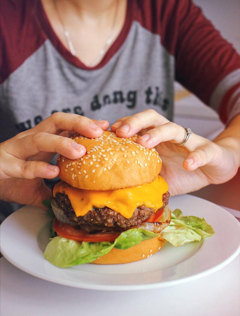 Top 20 quán hamburger ngon nhất Hà Nội được yêu thích nhất
