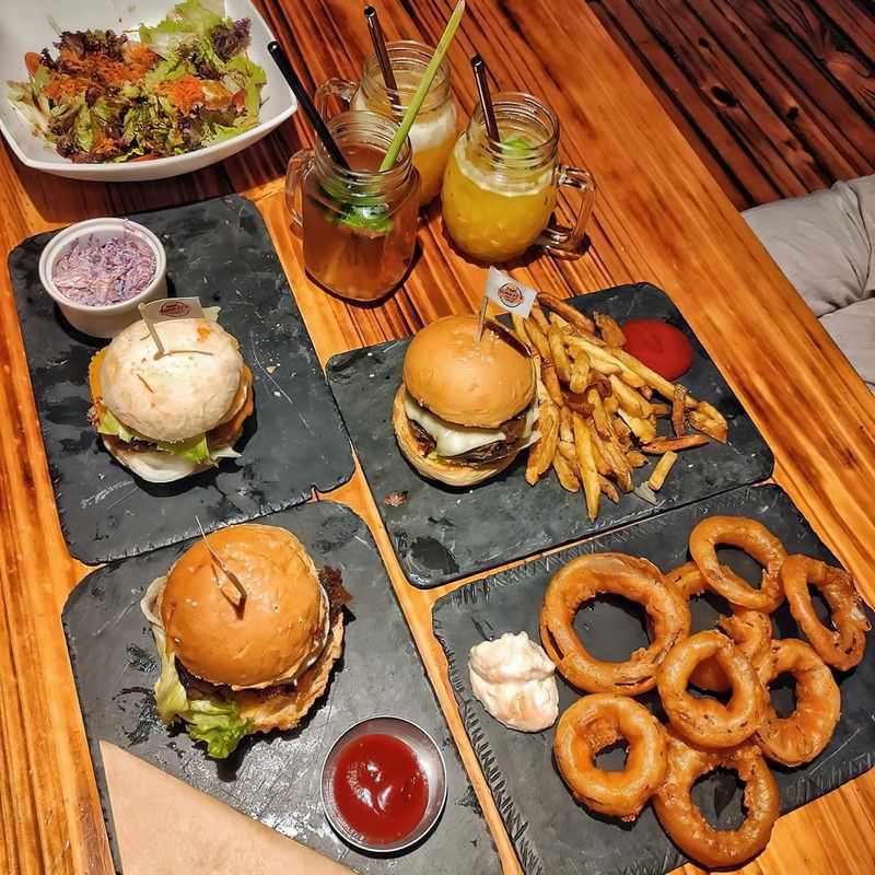 Top 20 quán hamburger gần đây được yêu thích nhất tại Hà Nội