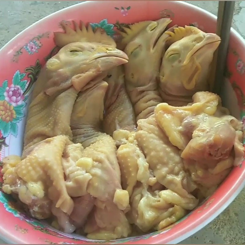 Bước 2 Ướp cổ gà Cổ gà chiên nước mắm